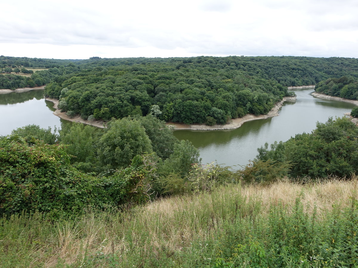 Mervent, Schleife des Fluss Mere in der Vendee (13.07.2017)