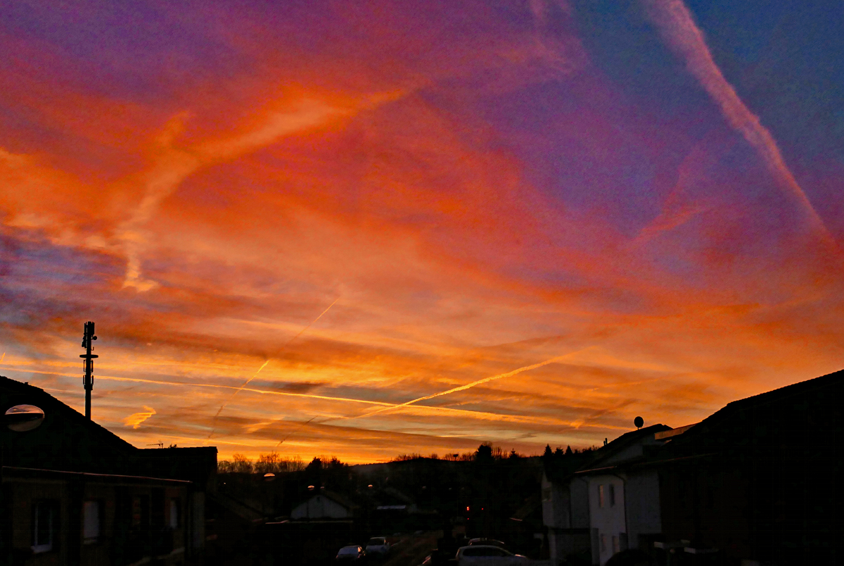 Morgendämmerung über der Eifel - 27.01.2017