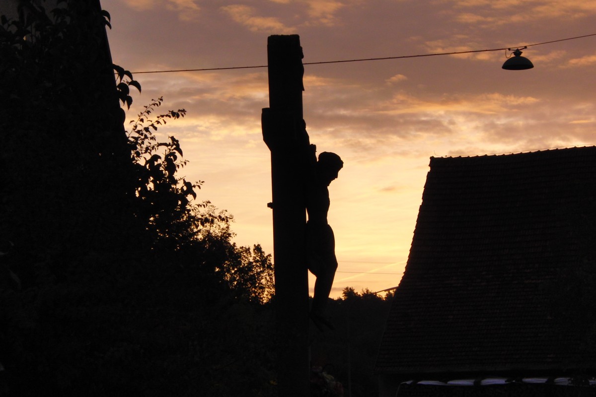 Morgendliche Impression auf einer privaten Wallfahrt nach Vierzehnheiligen,(Lkr. Lichtenfels)aufgenommen am 5.10.2013 in Mauschendorf (Lkr. Bamberg)