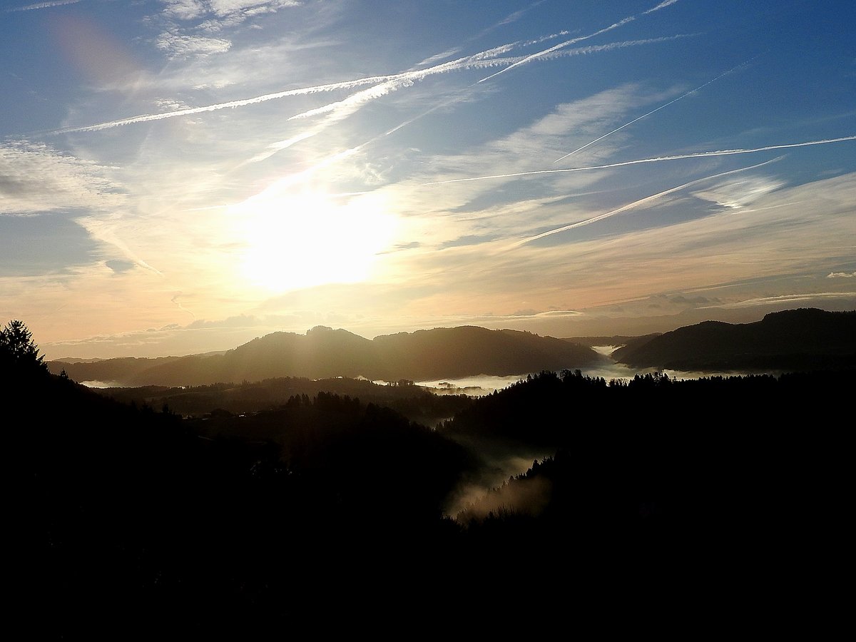 Morgenstimmung, Blick von Burg Bad-Kreuzen in den Strudengau; 180105