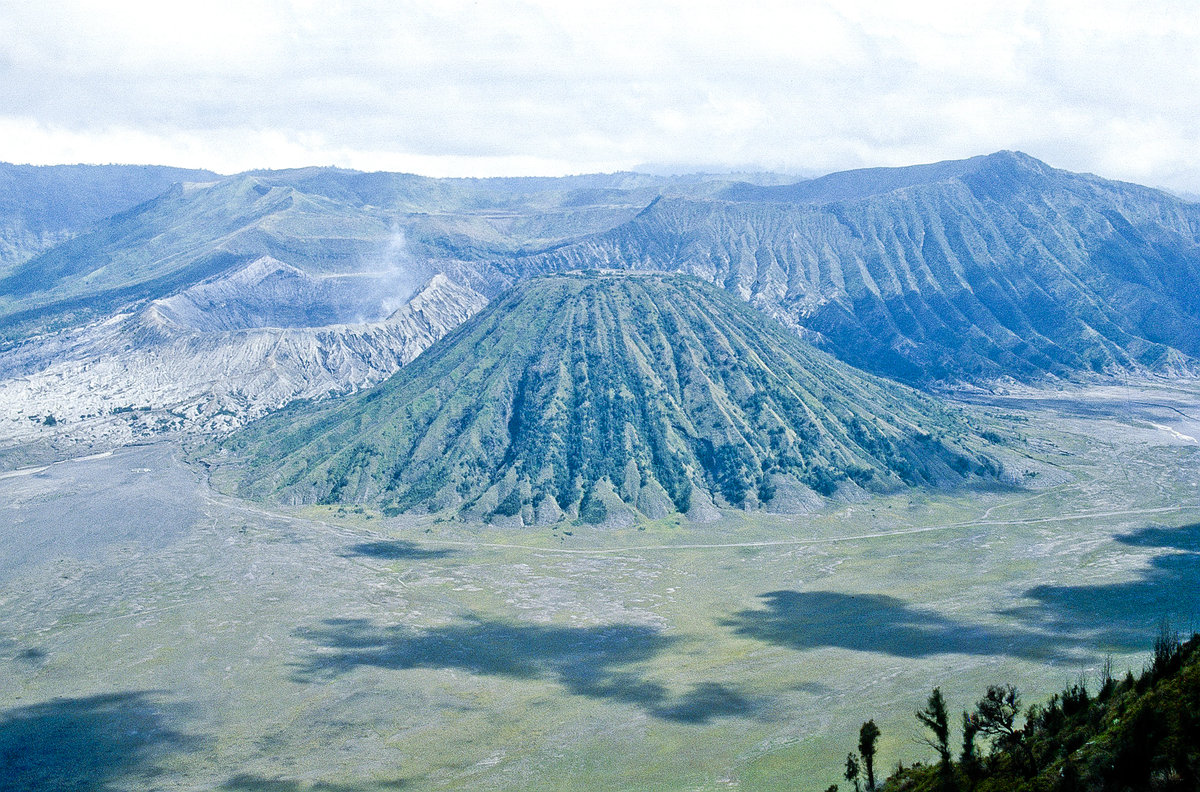 Mount Bromo auf Java. Bild vom IDa. Aufnahme: März 1989.