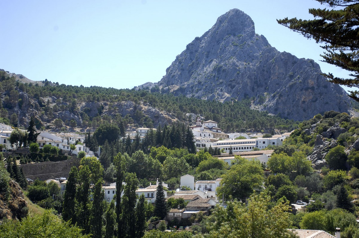 Naturpark Grazalema mit dem Berg Peñon Grande. Aufnahme: Juli 2014.