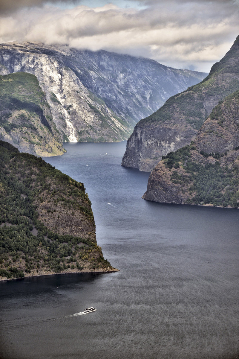 Norwegen - Aurlandsfjorden vom Aussichtspunkt Stegastein aus gesehen. Aufnahme: 16. Juli 2018.