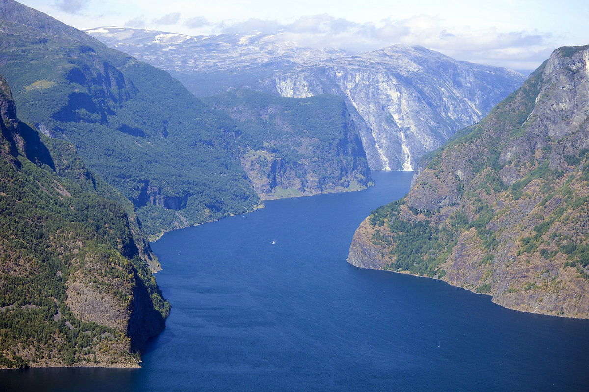 Norwegen - Blick auf Aurlandsfjorden von Stegastain. Aufnahme: 15. Juli 2018.