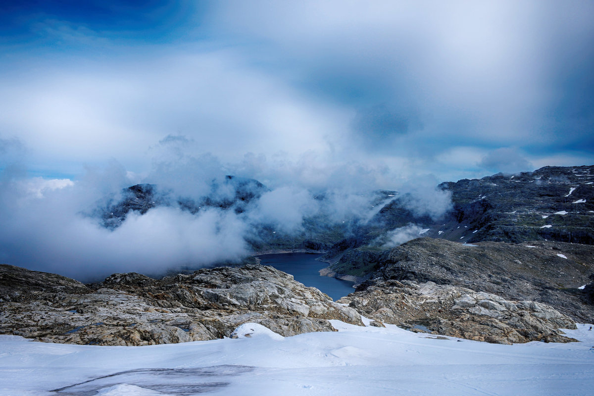 Norwegen - Blick vom Folgefonna Gletscher auf Jukladalsvatnet am frühen Morgen. Aufnahme: 6. Juli 2018.
