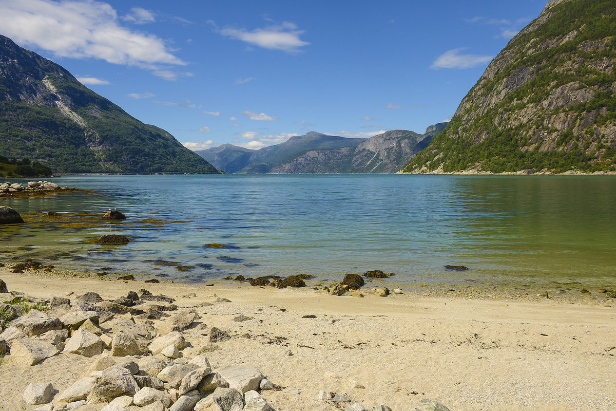 Norwegische Fjordlandschaft am Simadalsvegen nordöstlich von Eidfjord (Hardanger).Aufnahme: 9. Juli 2018.