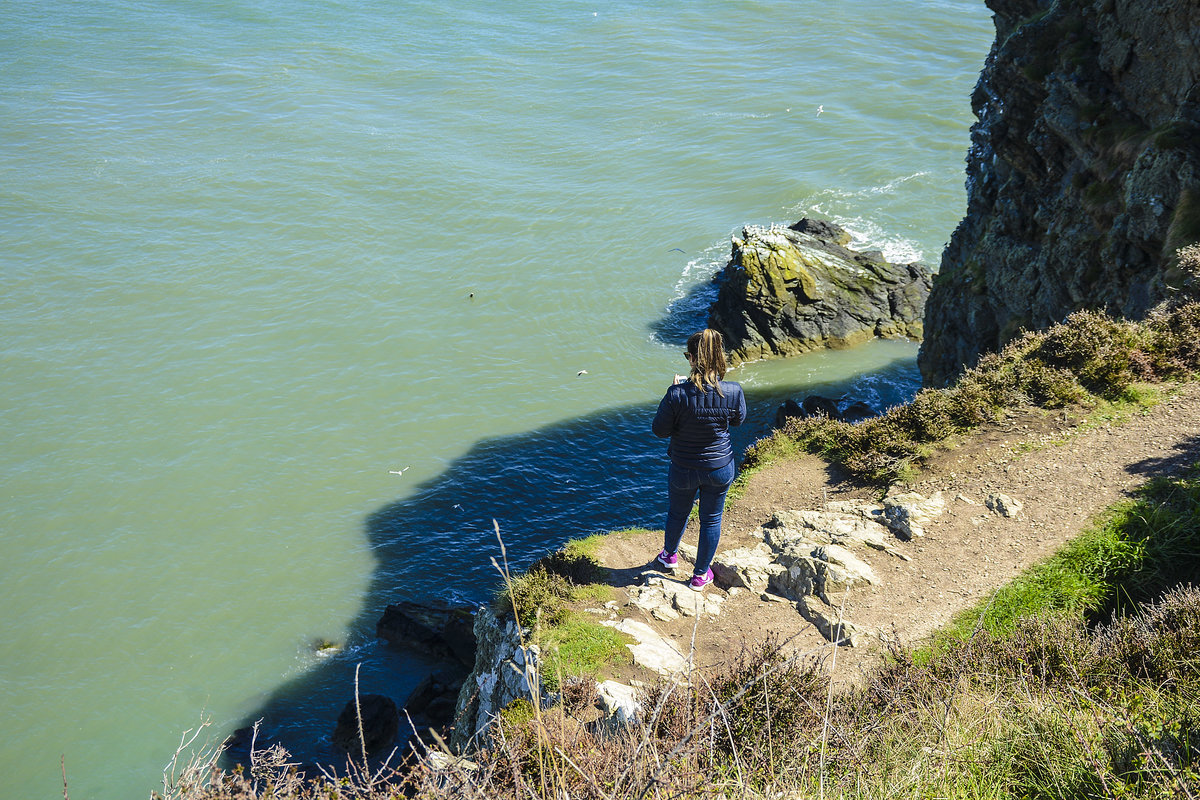 Nose of Howth. Die Halbinsel von Howth liegt etwas östlich von Dublin und ist ein beliebtes Ausflugsziel der Dubliner und vieler Touristen.
Aufnahme: 12. Mai 2018.