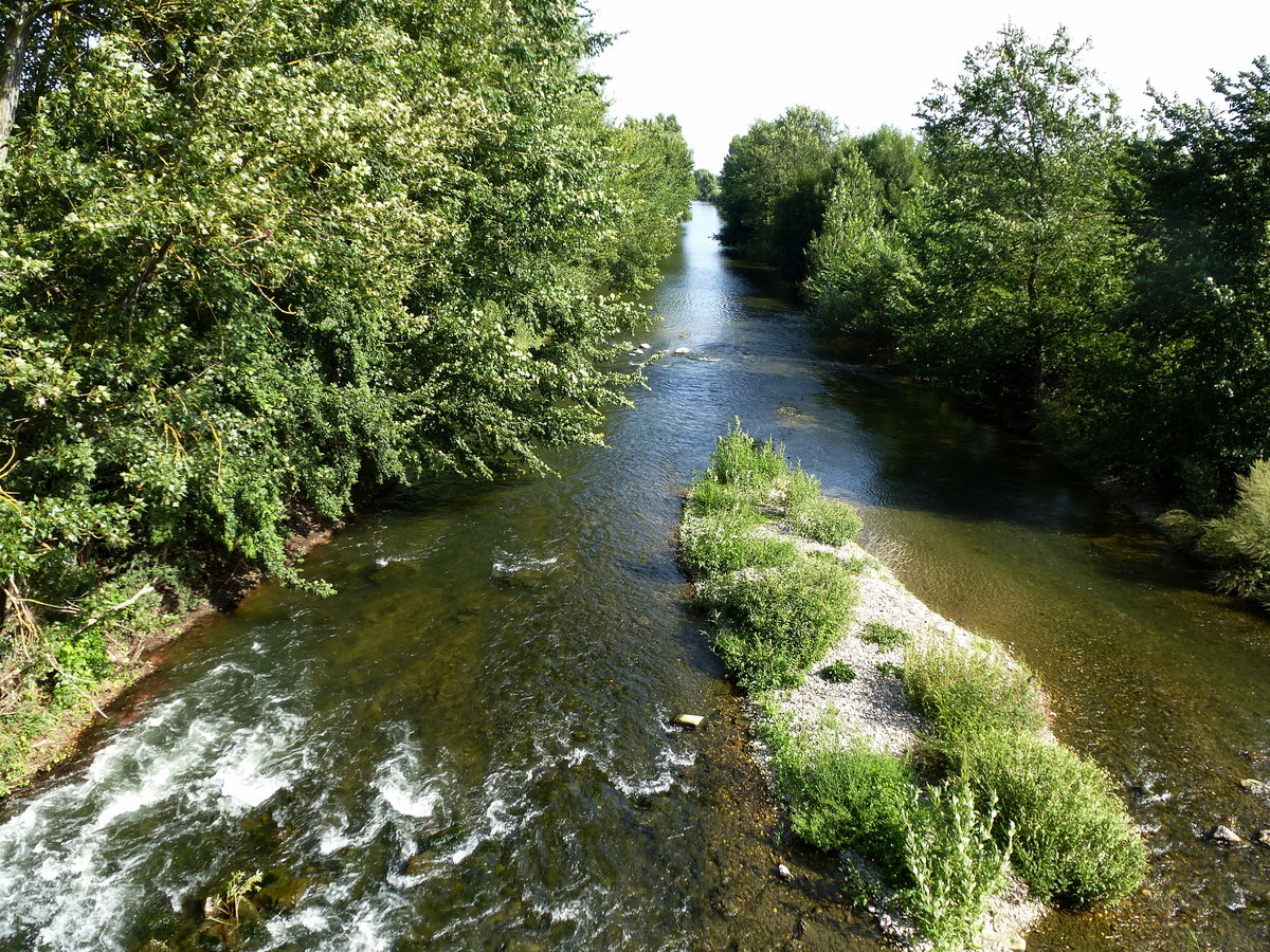 Oberelsa, Blick von der Straenbrcke(D1) bei Niederhergheim auf die Ill, fluabwrts, Aug.2017