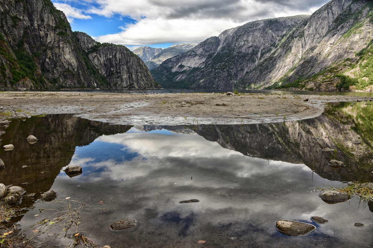 Osafjorden in Norwegen. Aufnahme: 9. Juli 2018.