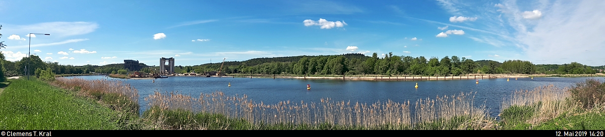 Panoramaaufnahme der Havel-Oder-Wasserstraße nahe der Schiffshebewerke Niederfinow im Naturschutzgebiet Niederoderbruch.
[12.5.2019 | 14:20 Uhr]