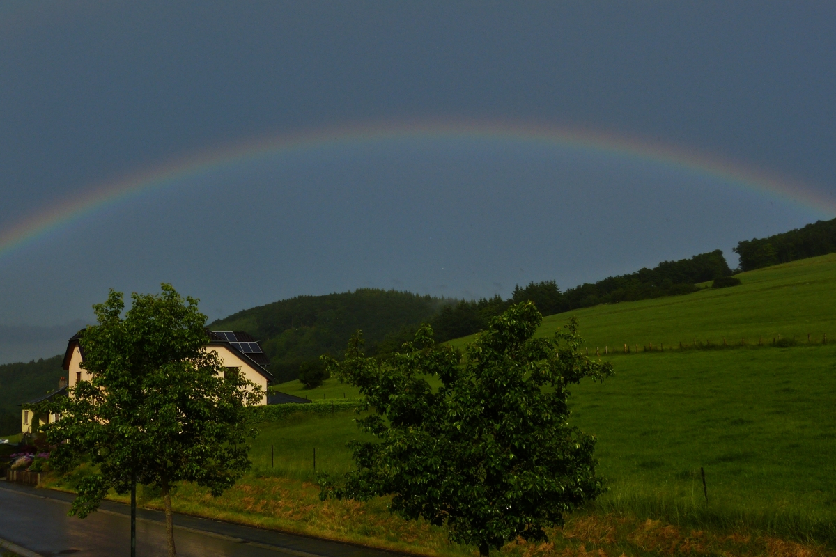 regenbogen in der Nähevon Wiltz.(L). 21.06.2021