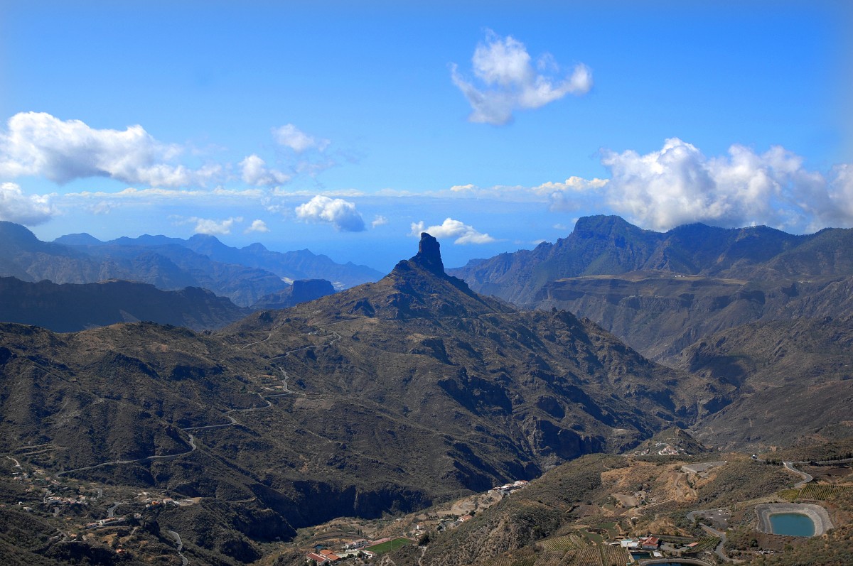 Roque Nublo von Osten. Aufnahme: Juli 2009.