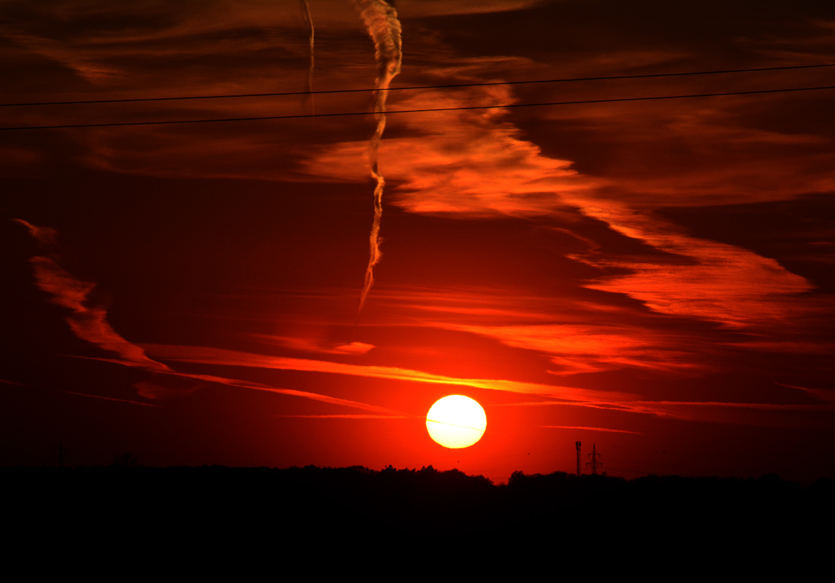 Rotes Inferno - Sonnenuntergang bei Eu-Wißkirchen - 20.04.2015