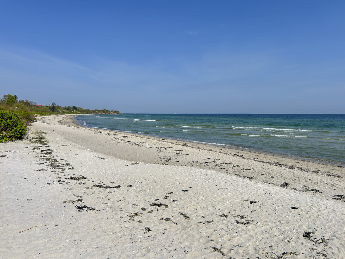 Rude Strand an der Ostküste Jütlands. Aufnahme: 1. Mai 2024.