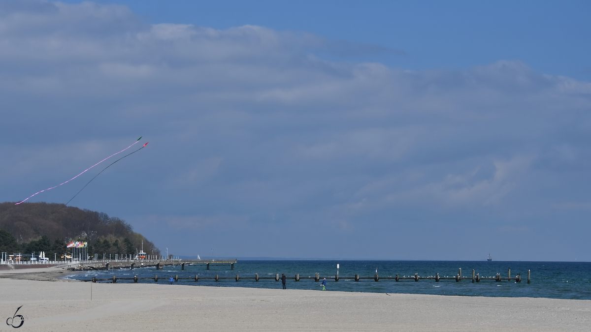 Ruhe und Entspannung an der Ostseeküste. (Travemünde, April 2019)