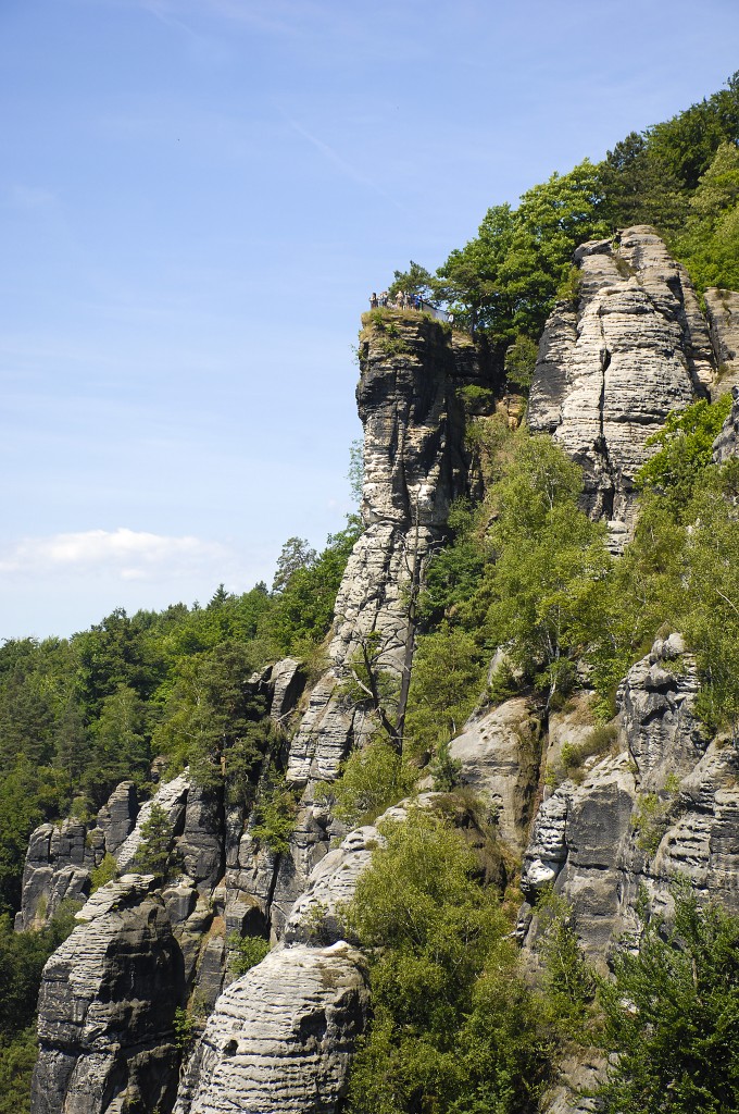 Sächsische Schweiz nördlich der Elbe bei Kurort Rathen. Aufnahme: Juni 2014.