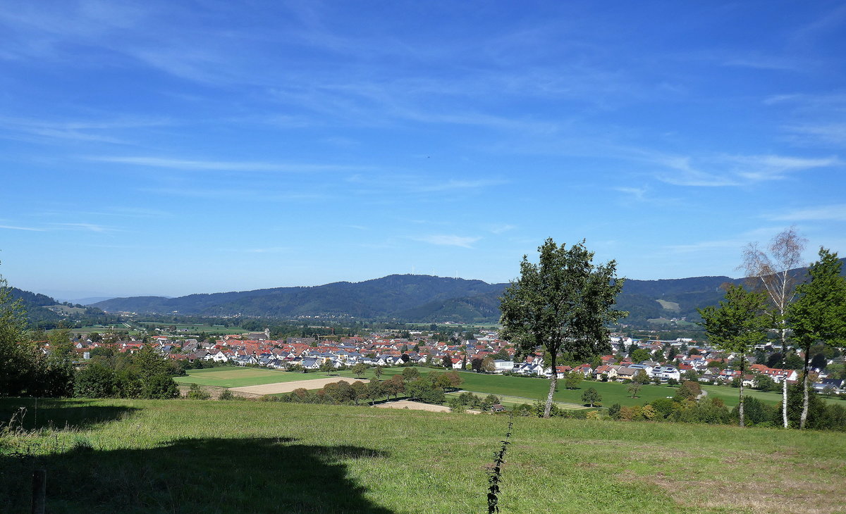 Schwarzwald, Blick vom Giersberg über Kirchzarten ins Dreisamtal, Aug.2018