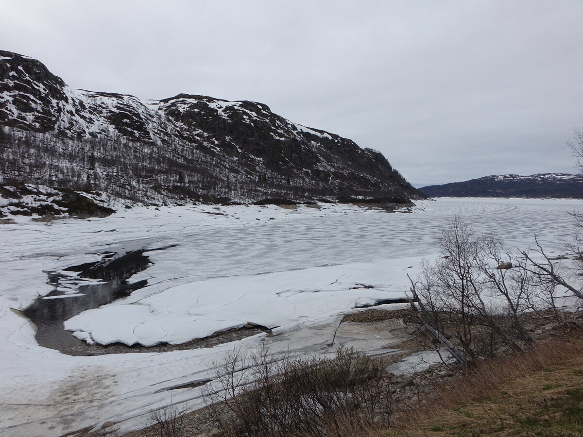 Skardfoss See an der Straße 37, Telemark (27.05.2023)