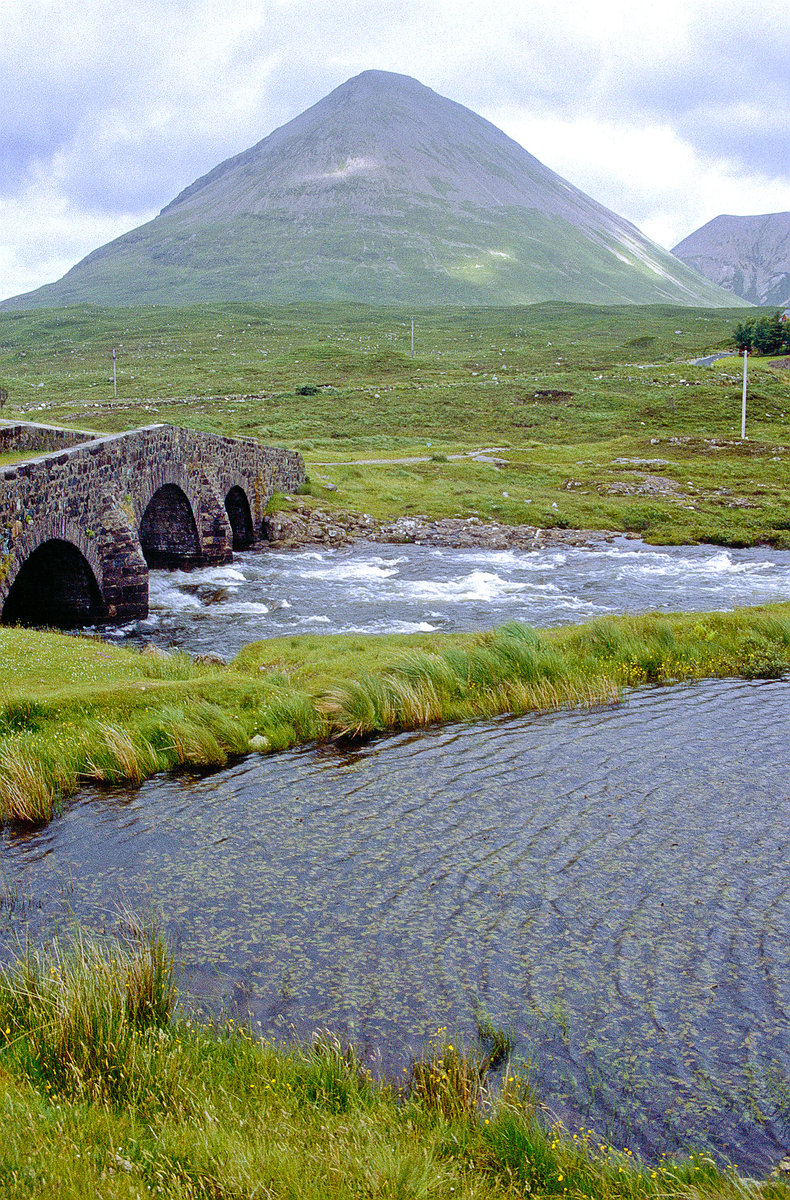 Sligachan Glen auf Isle of Skye. Bild vom Dia. Aufnahme: Juni 1991.