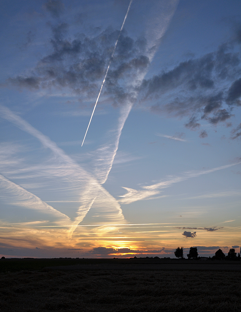 Sonnenuntergang und Abendstimmung ber der Eifel - 04.08.2013