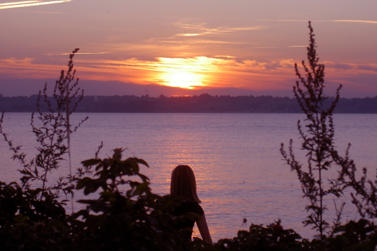 Sonnenuntergang an der Flensburger Förde bei Rendbjerg. Aufnahme: Mai 2006.