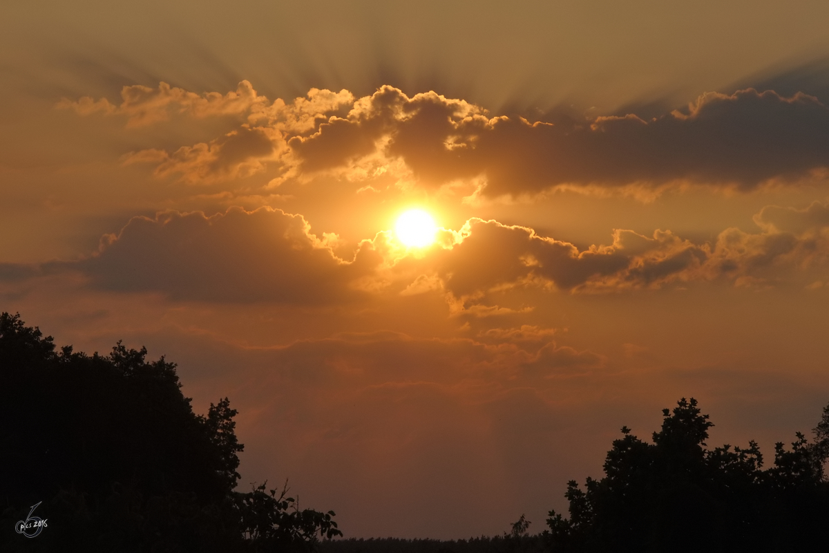 Sonnenuntergang über dem Mecklenburger Land. (Linstow, Juli 2010)