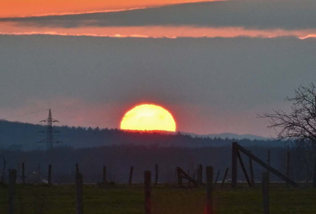 Sonnenuntergang über der Eifel - 13.03.2016