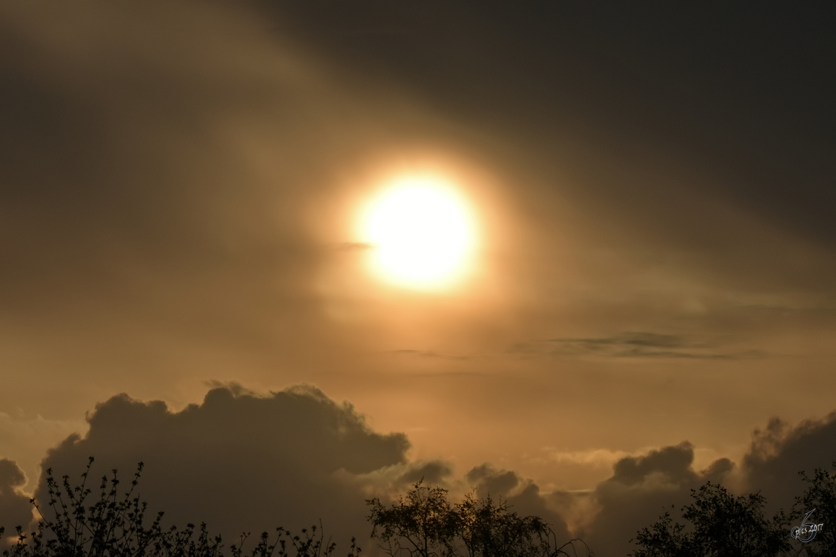 Sonnenuntergang über Hattingen. (April 2017)