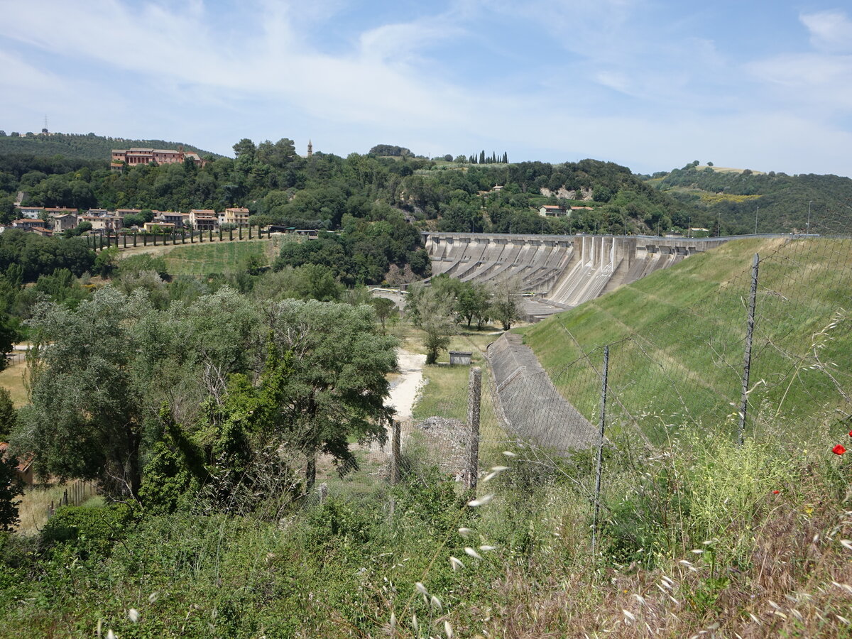 Staumauer des Lago di Corbara, Umbrien (24.05.2022)