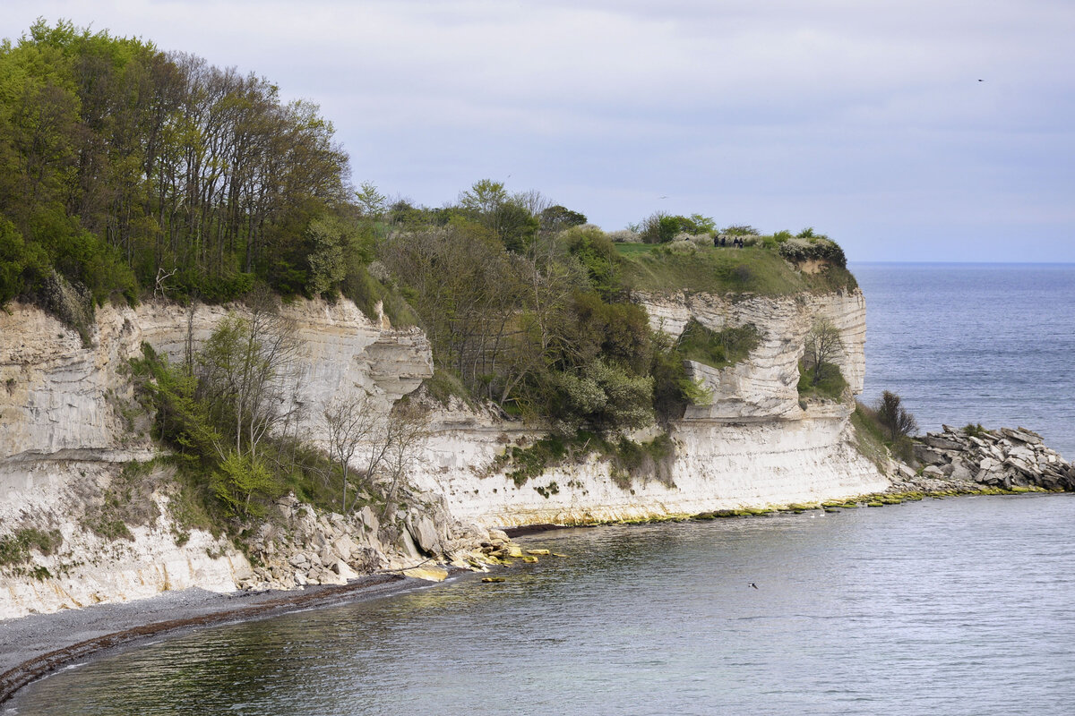 Stevns Klint ist eine Steilküste im Südosten der dänischen Ostseeinsel Seeland. Das Kliff hat eine Länge von etwa 15 Kilometern und erhebt sich bis zu 41 Meter über den Meeresspiegel. Aufnahme: 15. Mai 2021.