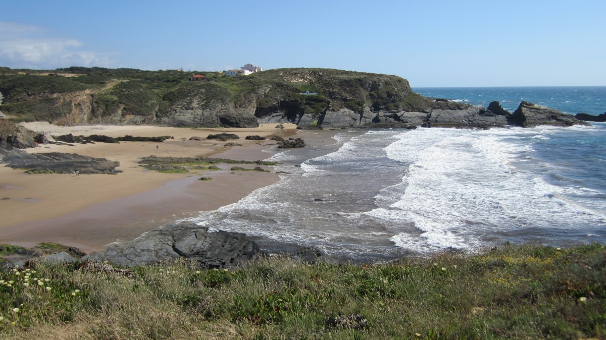 Strand bei Zambujeira do Mar im Kreis Odemira (24.05.2014)