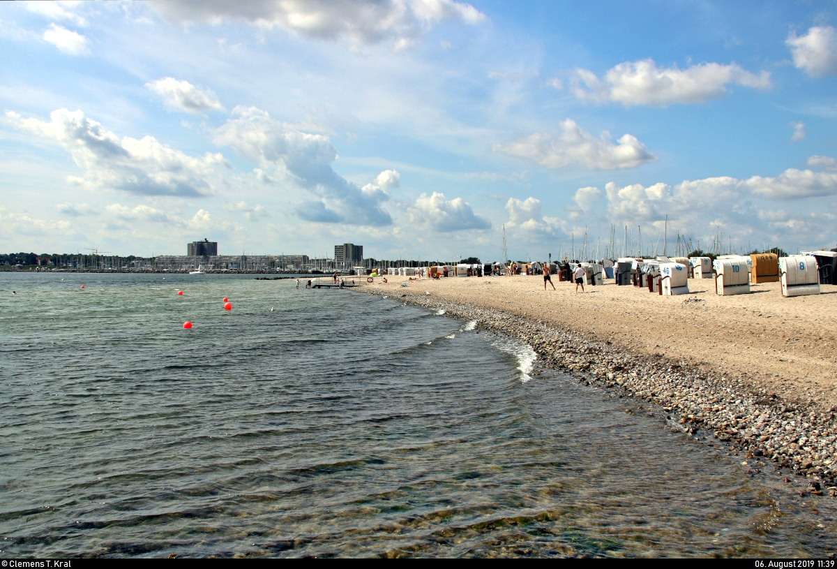 Strandblick an der Ostsee in Strande (Kreis Rendsburg-Eckernförde) Richtung Yachthafen.
[6.8.2019 | 11:39 Uhr]