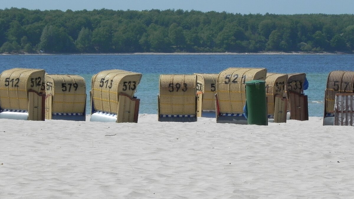 Strandkörbe in Laboe an der Kieler Förde am 25.05.23.