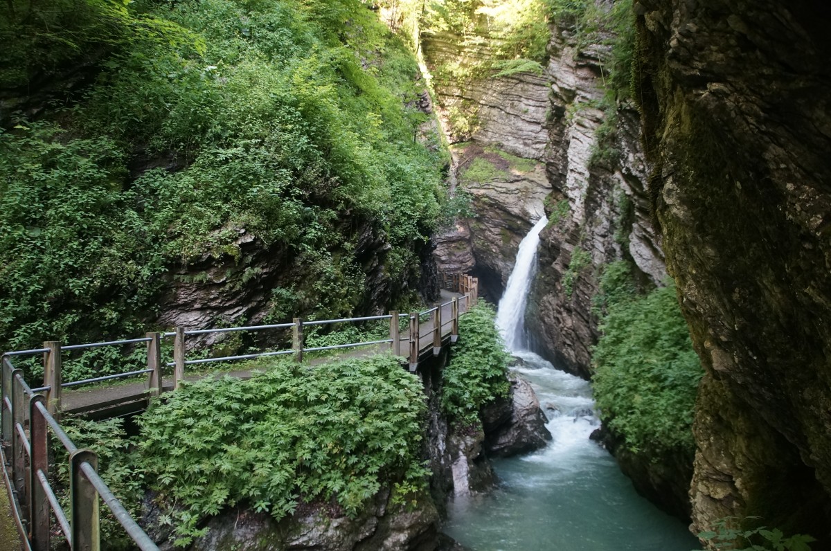 Thurwasserfälle in Unterwasser. Ein romantischer und bequemer Wanderweg führt zu dem imposanten Naturschauspiel. (25.07.2014)