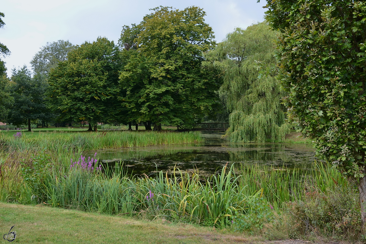 Unterwegs im Schlosspark von Ludwigslust. (August 2014)