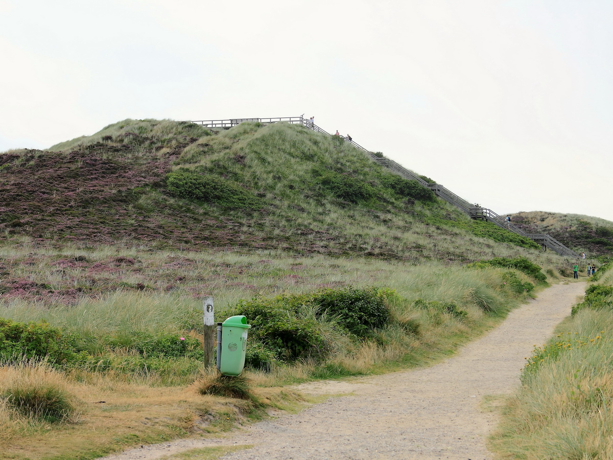 Uwe Düne ist mit 52,5 m die höchste Erhebung der deutschen Nordsee-Insel Sylt, gesehen und bestiegen am 14. August 2015. 