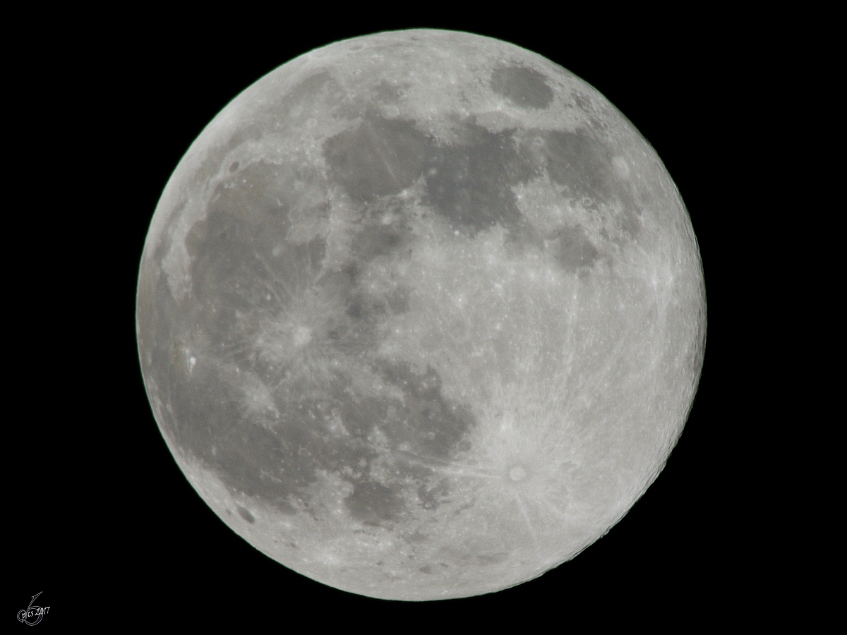 Vollmond über Bochum. (Dezember 2008)