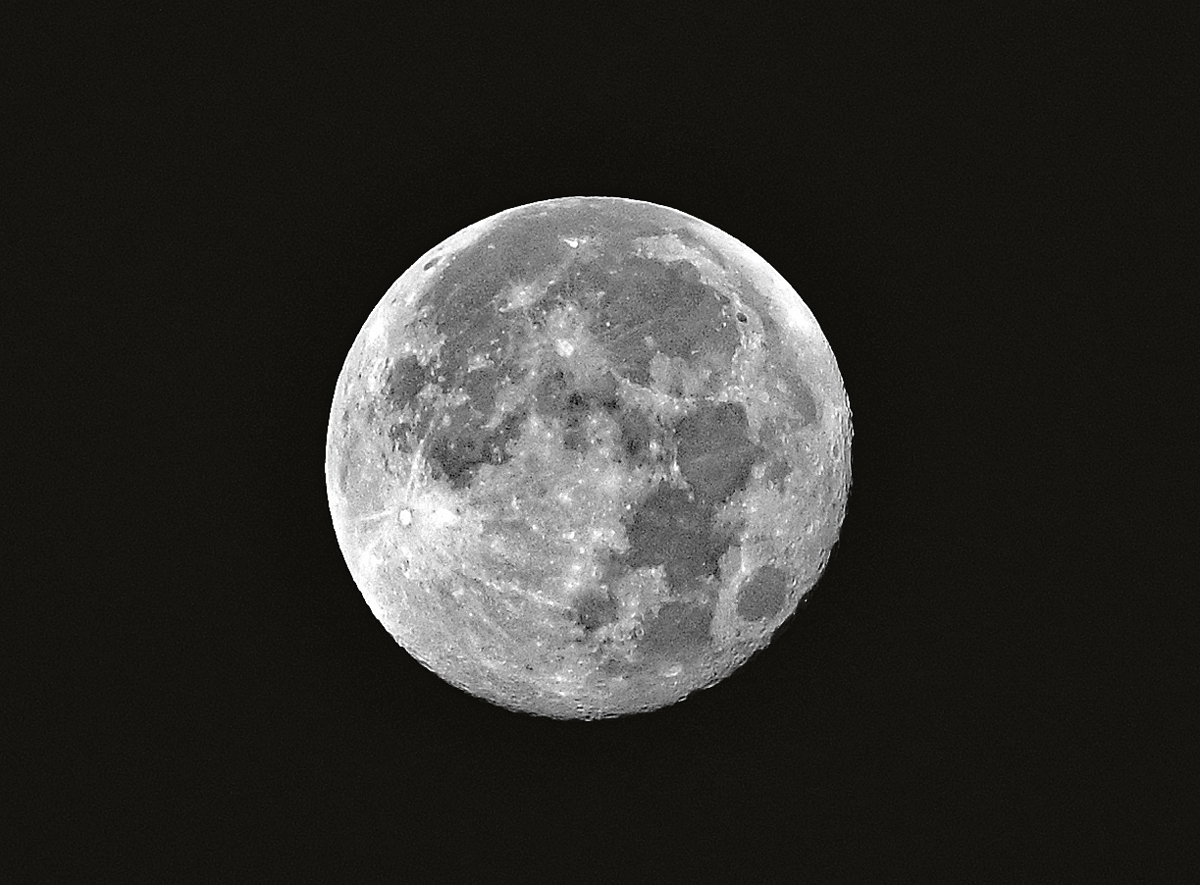 Vollmond über der Eifel am 11.10.2022