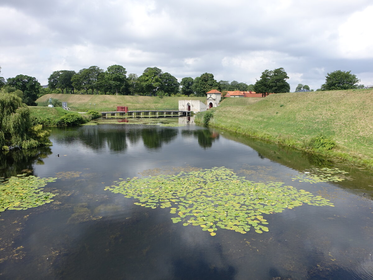 Wälle und Wassergraben am Kastellet von Kopenhagen (23.07.2021)