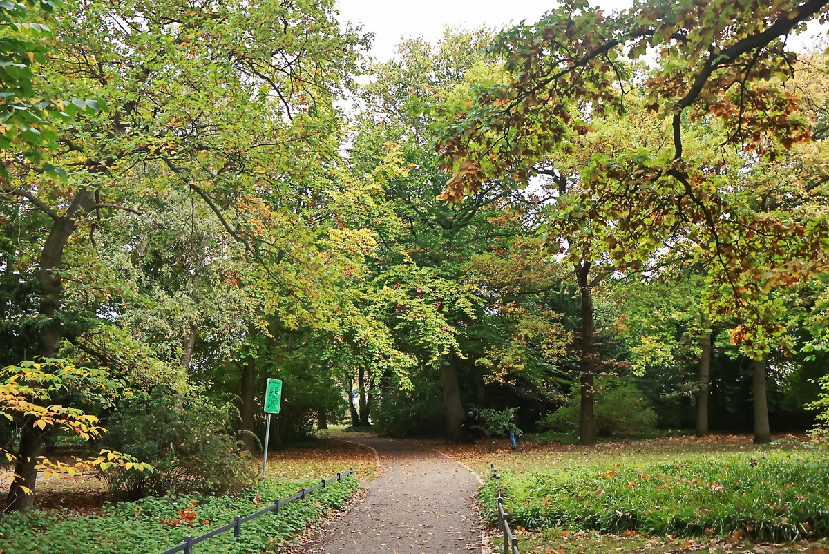 Warnemünde am 15. Oktober 2025 im Kurpark.