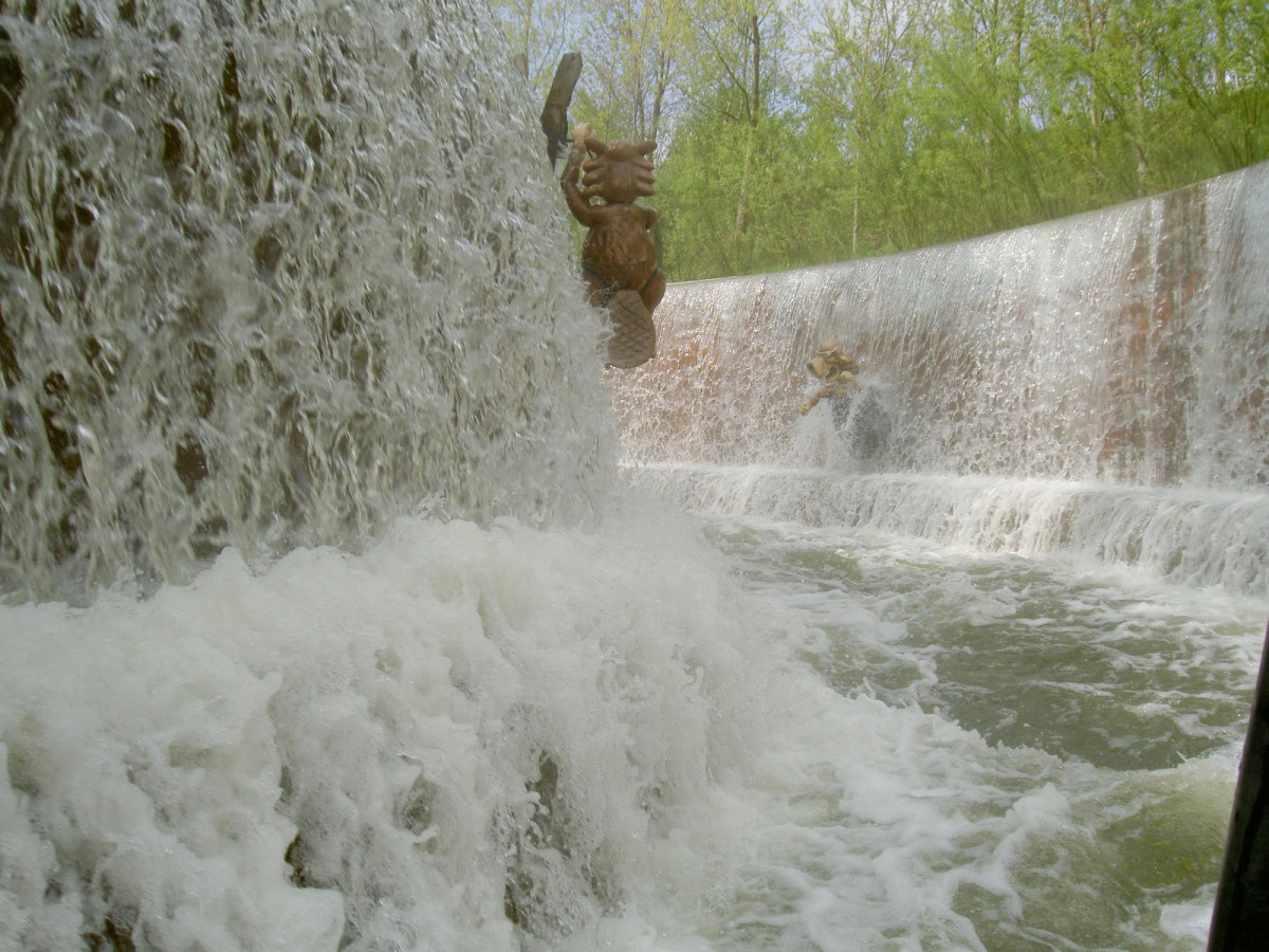 Wasserfälle im BonBon Land bei Holme-Olstrup in der Gemeinde Holmegaard. Aufnahme: Mai 2005.