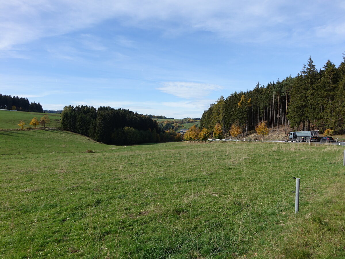 Wiesen und Wälder bei Schmiedefeld im Thüringer Schiefergebirge (17.10.2022)