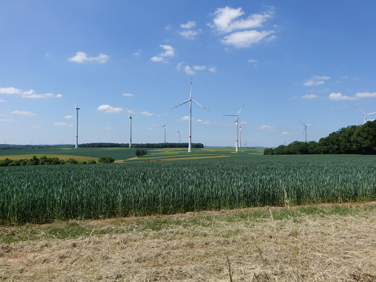 Windpark bei Theilheim im Lkr. Würzburg (27.05.2017)