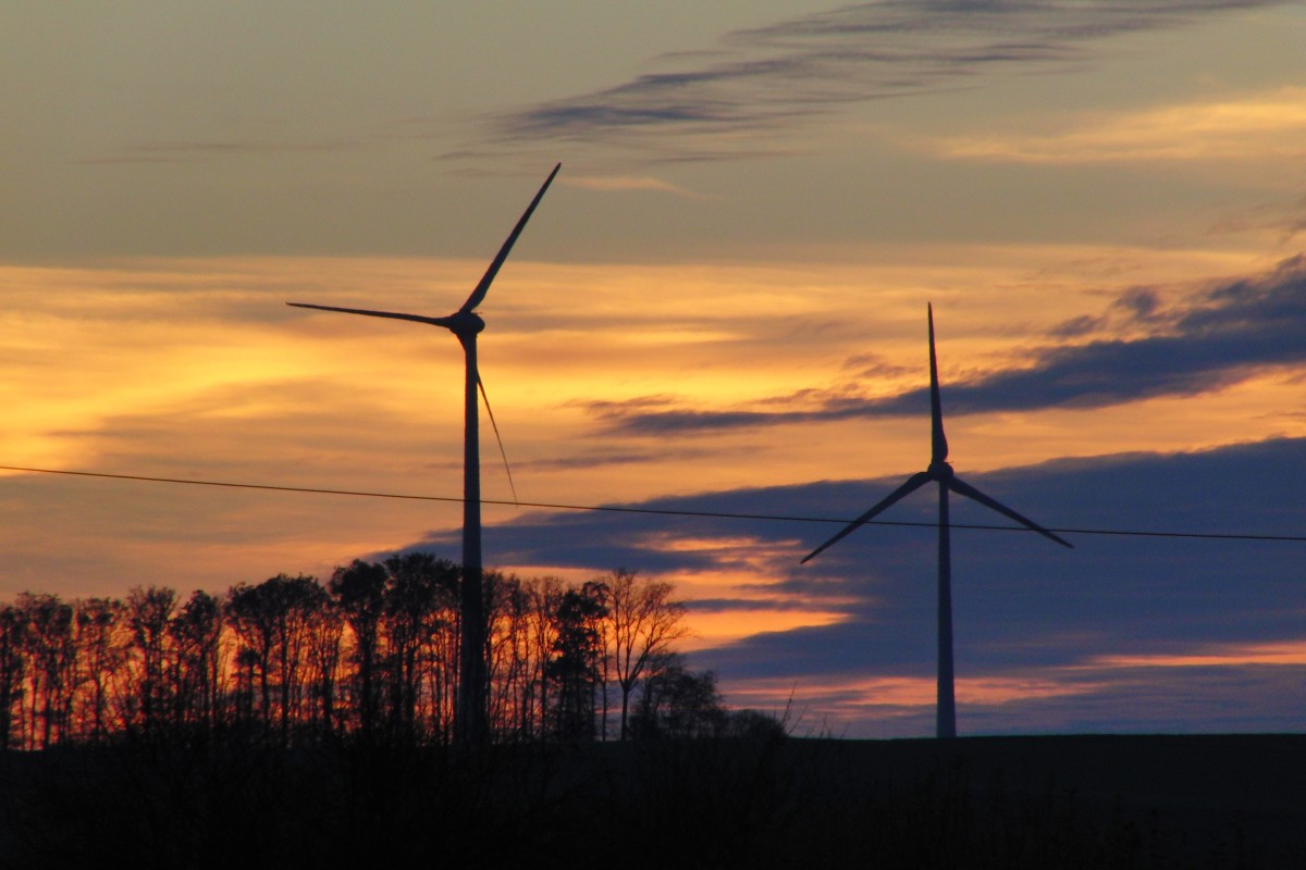 Windräder in der Nähe von Abersfeld, Lkr. Schweinfurt,aufgenommen am 12.11.2013