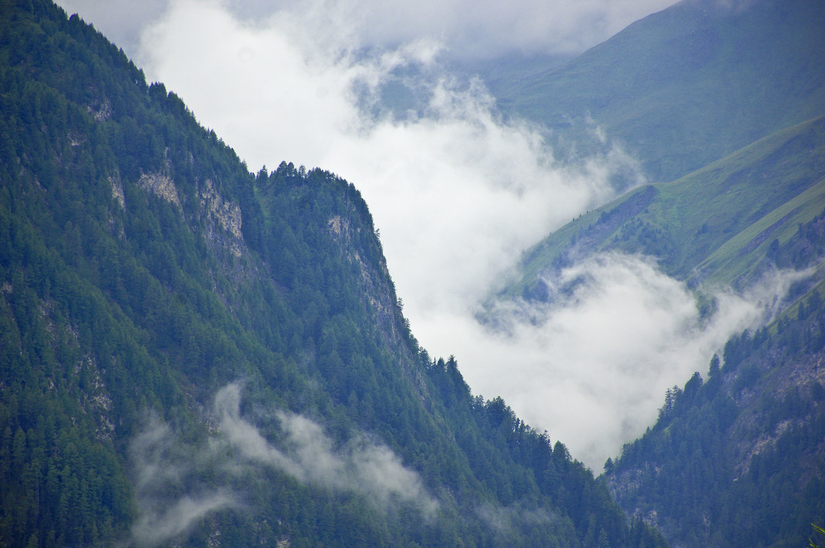 Wolken am Hinterm Hap westlich von Heiligenblut. Aufnahme: 5. August 2016.