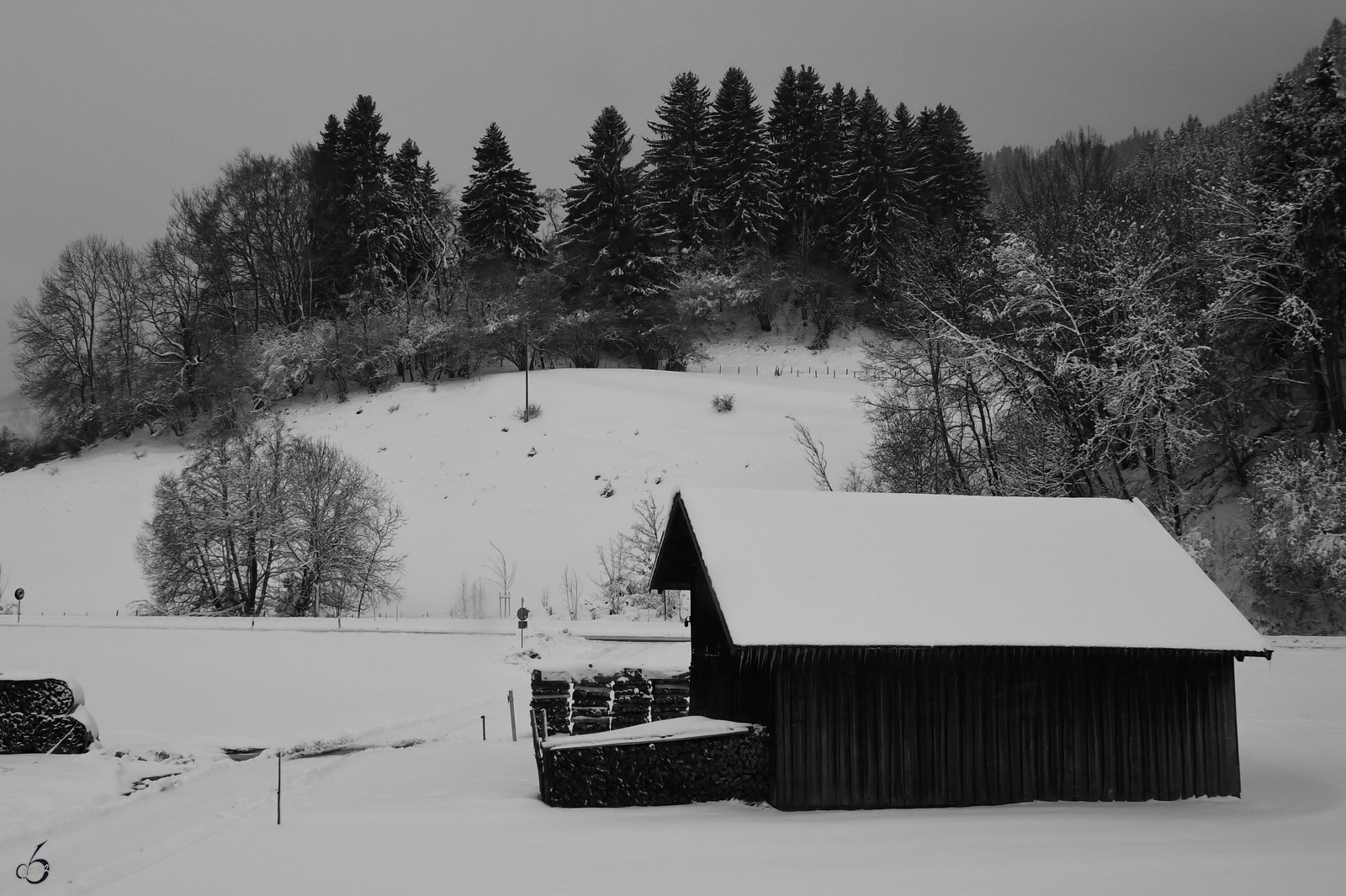 Eine einsame Scheune irgendwo im Allgäu bei Nesselwang. (November 2023)