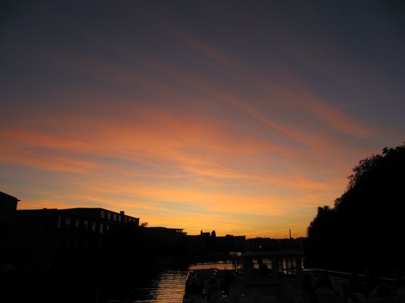 Abendstimmung auf der Spree im Bereich Berlin-Moabit