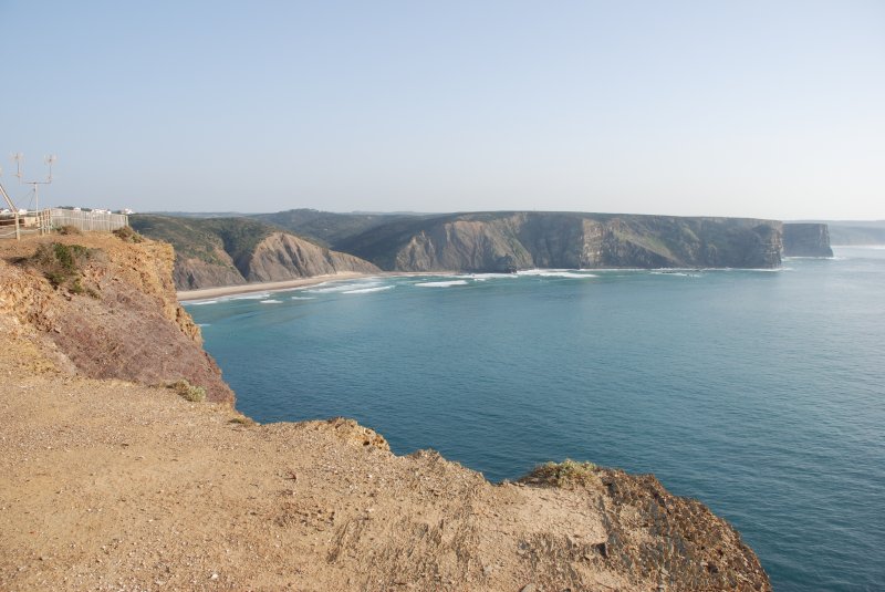 ALJEZUR, 17.01.2007, Blick nach Süden bei Praia da Arrifana