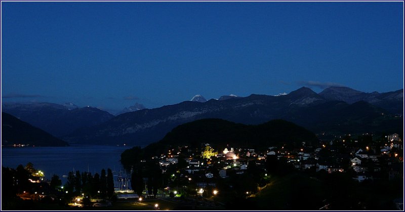 Am Abend des 03.08.08 war das Dreigestirn Eiger, Mnch, Jungfrau vom Balkon unseres Hotels in Spiez aus sehr gut zu sehen. (Jeanny) 