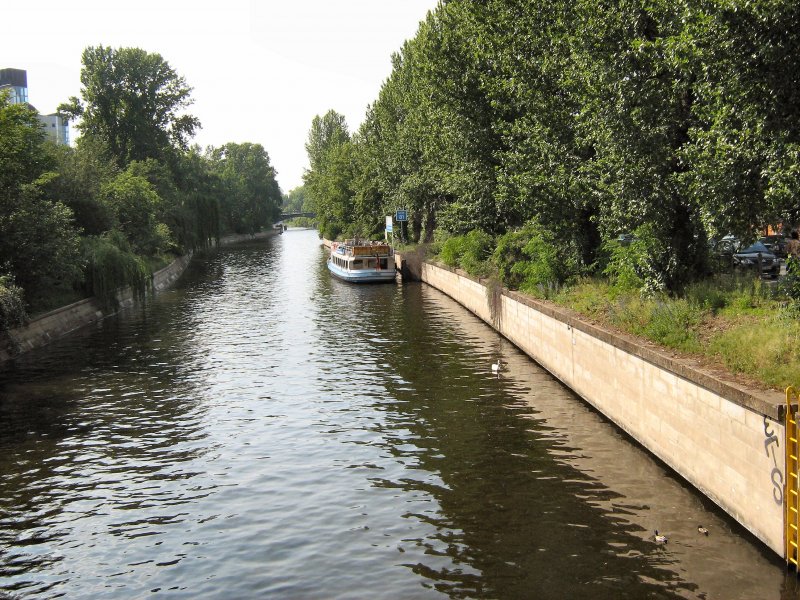 Am Landwehrkanal in der Nhe des Zoos,
Sommer 2007